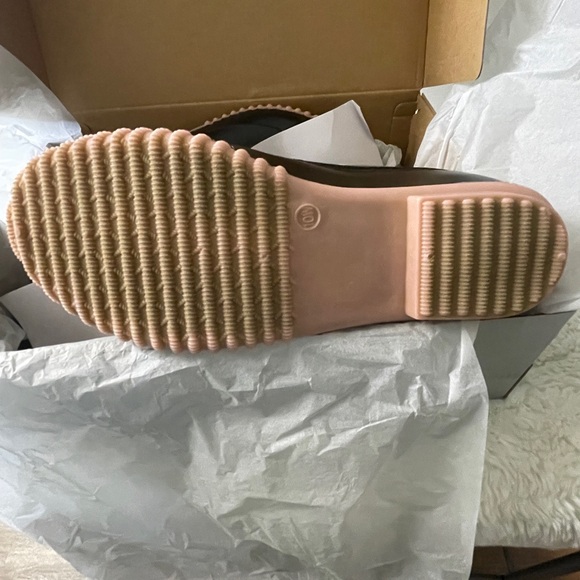 Cloudwalkers Lexi Sweater Trim Women’s Weather Boot Black & Tan 10W by Avenue - Picture 13 of 15